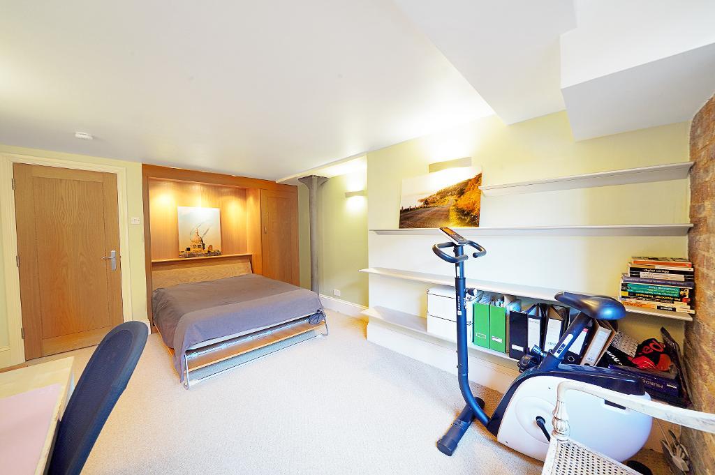 Rotherhithe Street, London, SE16 5XX